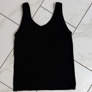 White House Black Market Classic Black Tank Top size large reversible neck line